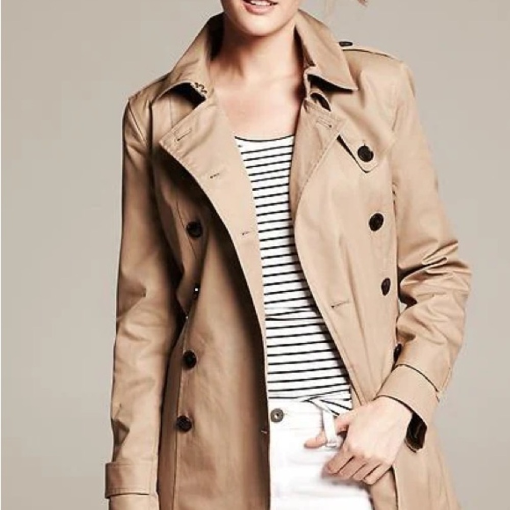 Banana Republic Classic Tan Double-Breasted Women's Trench Coat